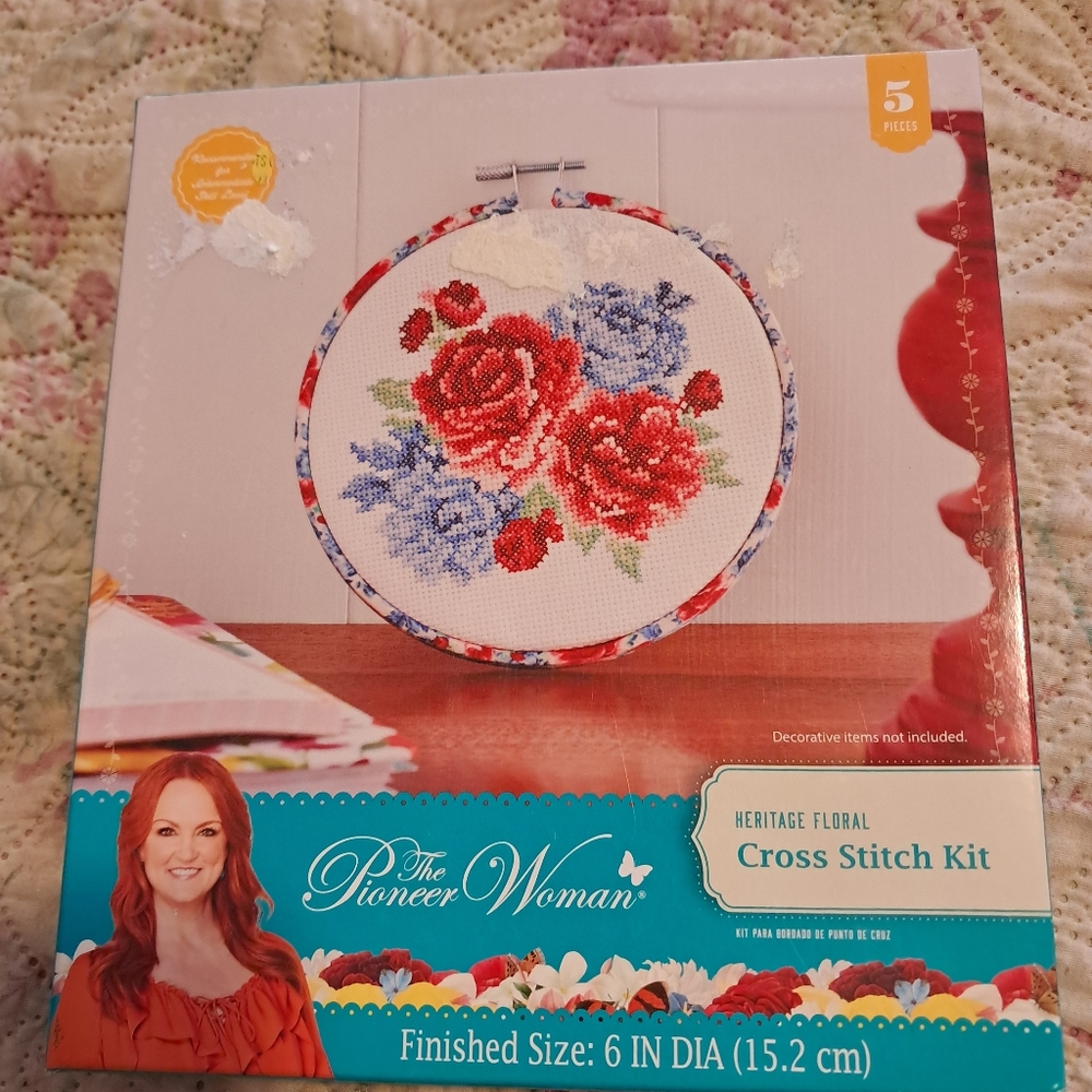 Pioneer Woman Cross Stitch Kit Heratige Floral Beautiful Kitchen Accessory Craft